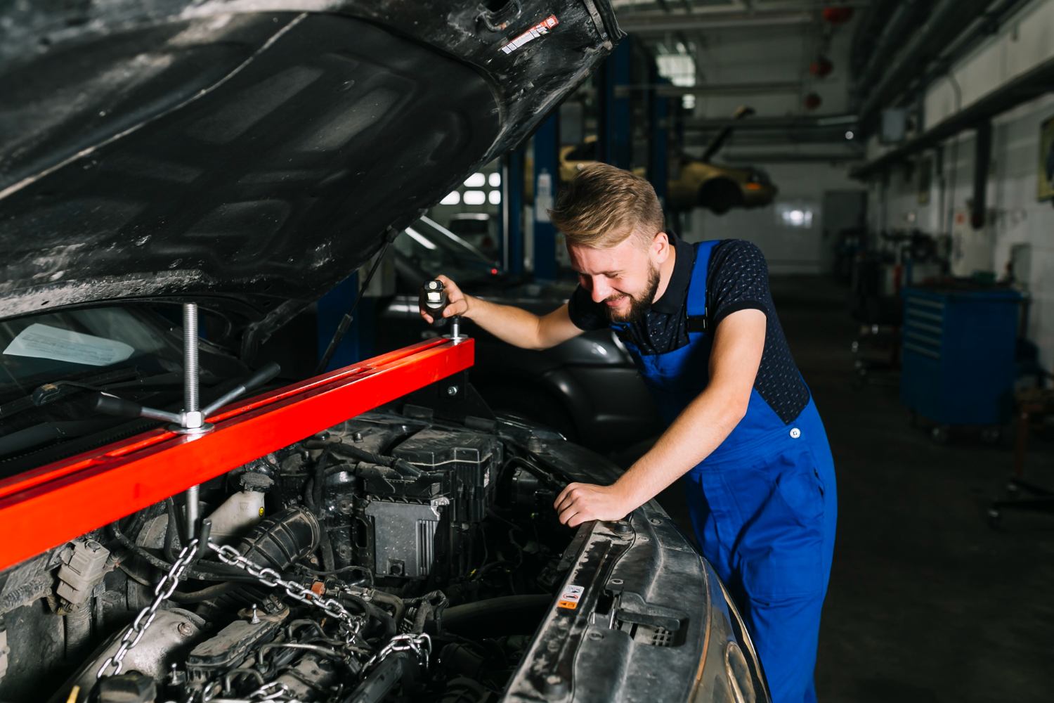 Tire fitting and balancing at Aviatorskar